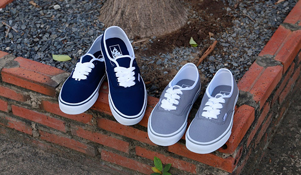 Cảm hứng phối màu táo bạo của Vans Authentic Canvas Pop